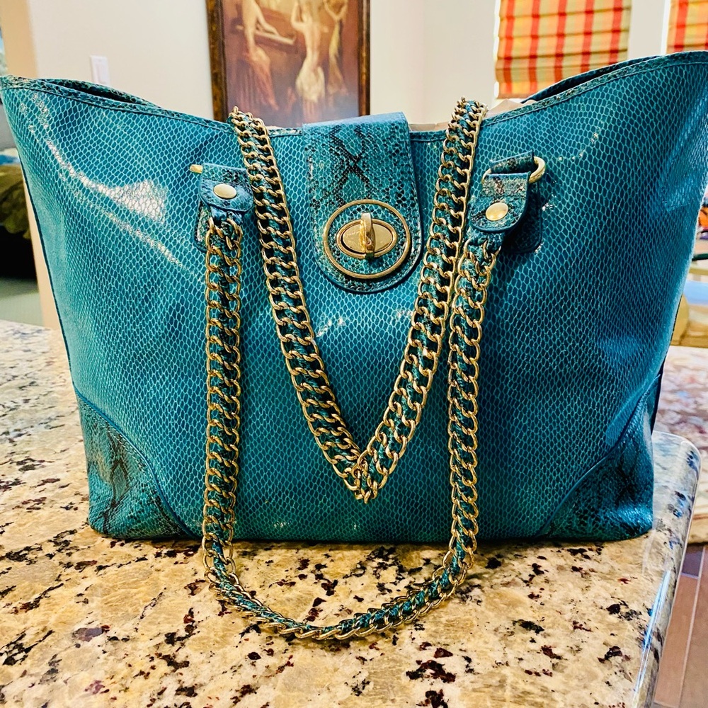 Tote Bag - Elegant Blue Chain Strap